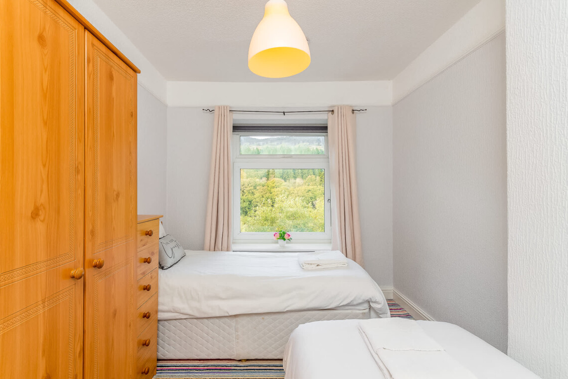 The View 2 single beds