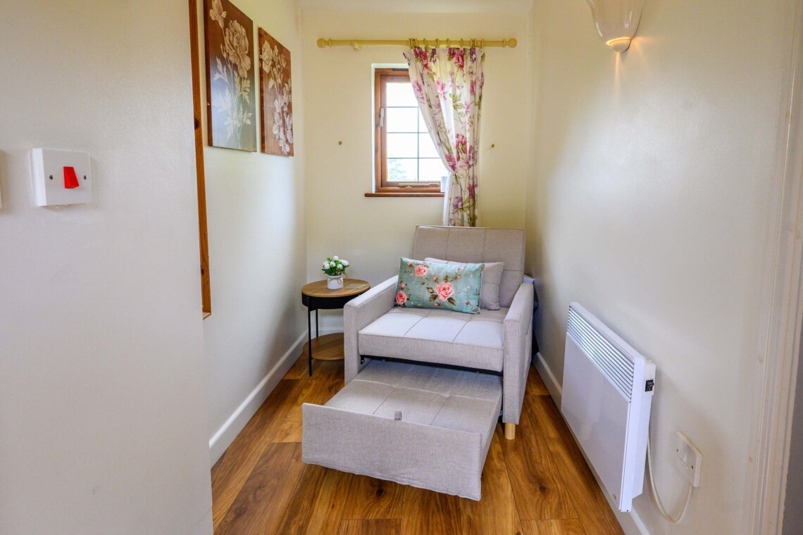 Single chair bed 