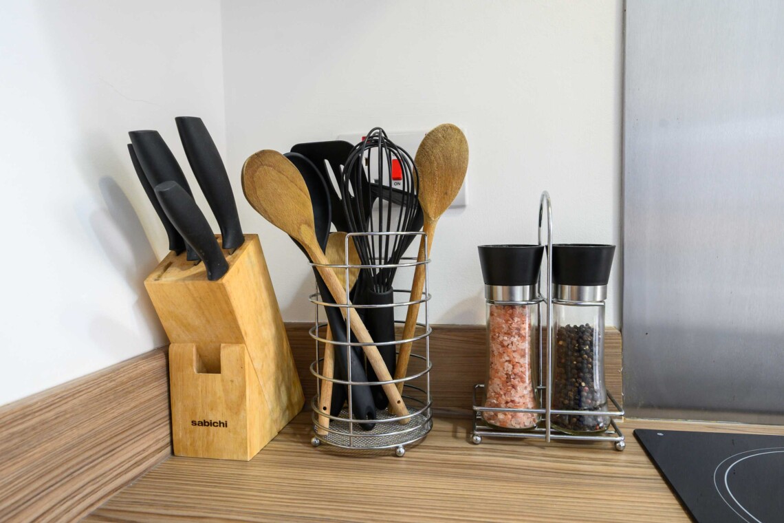 kitchen utensils 