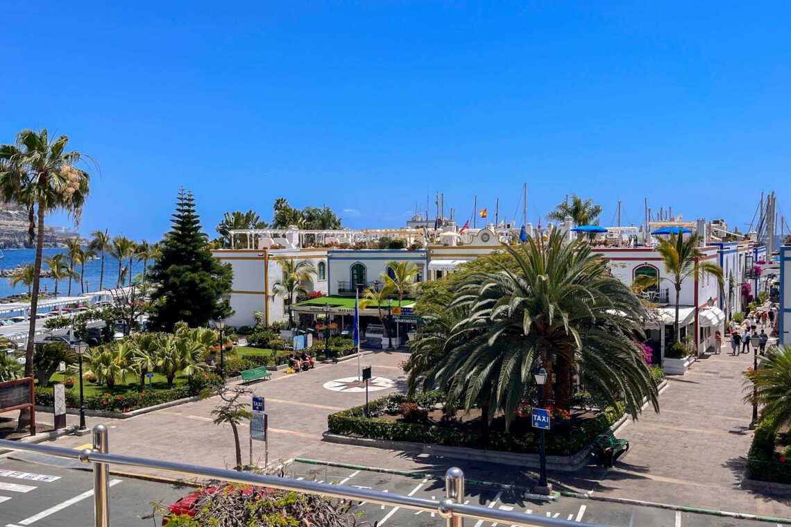 Puerto de Mogán is generally considered a worthwhile destination, especially for those seeking a charming and picturesque coastal experience. It's known for its beautiful harbour, "Little Venice" vibe with its canals and bridges, and a lovely beach.