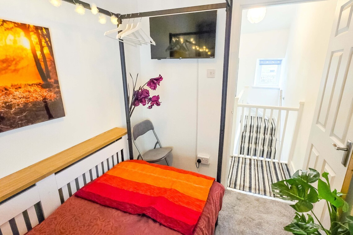 Single bedroom