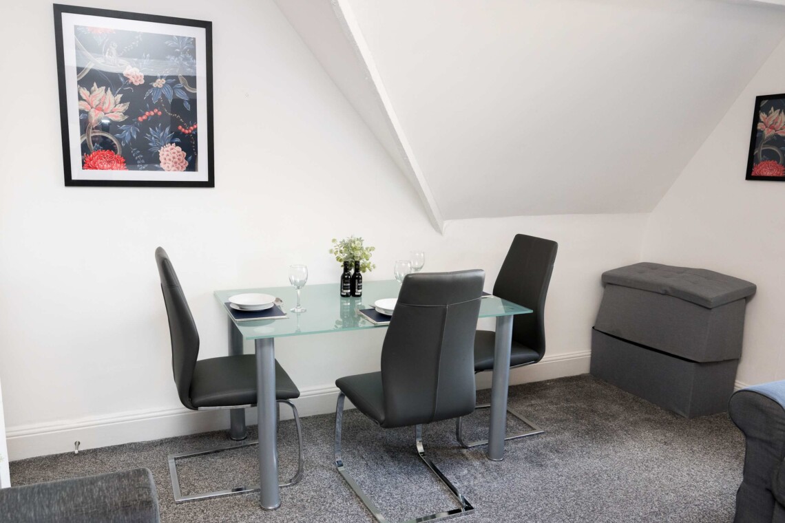 Dining space in the lounge