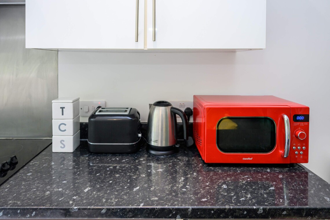 Well-equiped kitchen